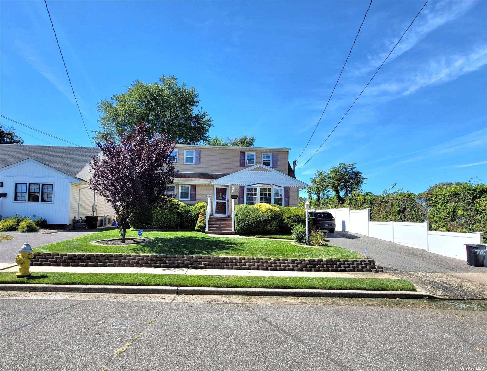 707 Pecan Street, Lindenhurst, New York image 1