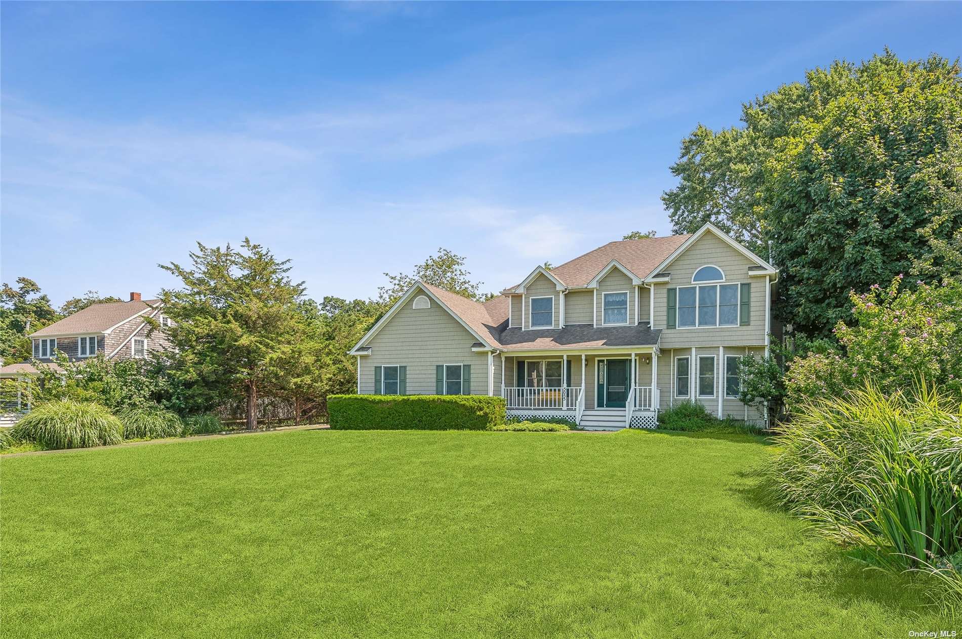 Property for Sale at 5055 Skunk Lane, Cutchogue, Hamptons, NY - Bedrooms: 3 
Bathrooms: 3  - $975,000