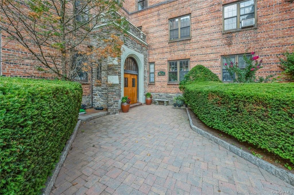 824 Bronx River Road #3B, Bronxville, New York image 28