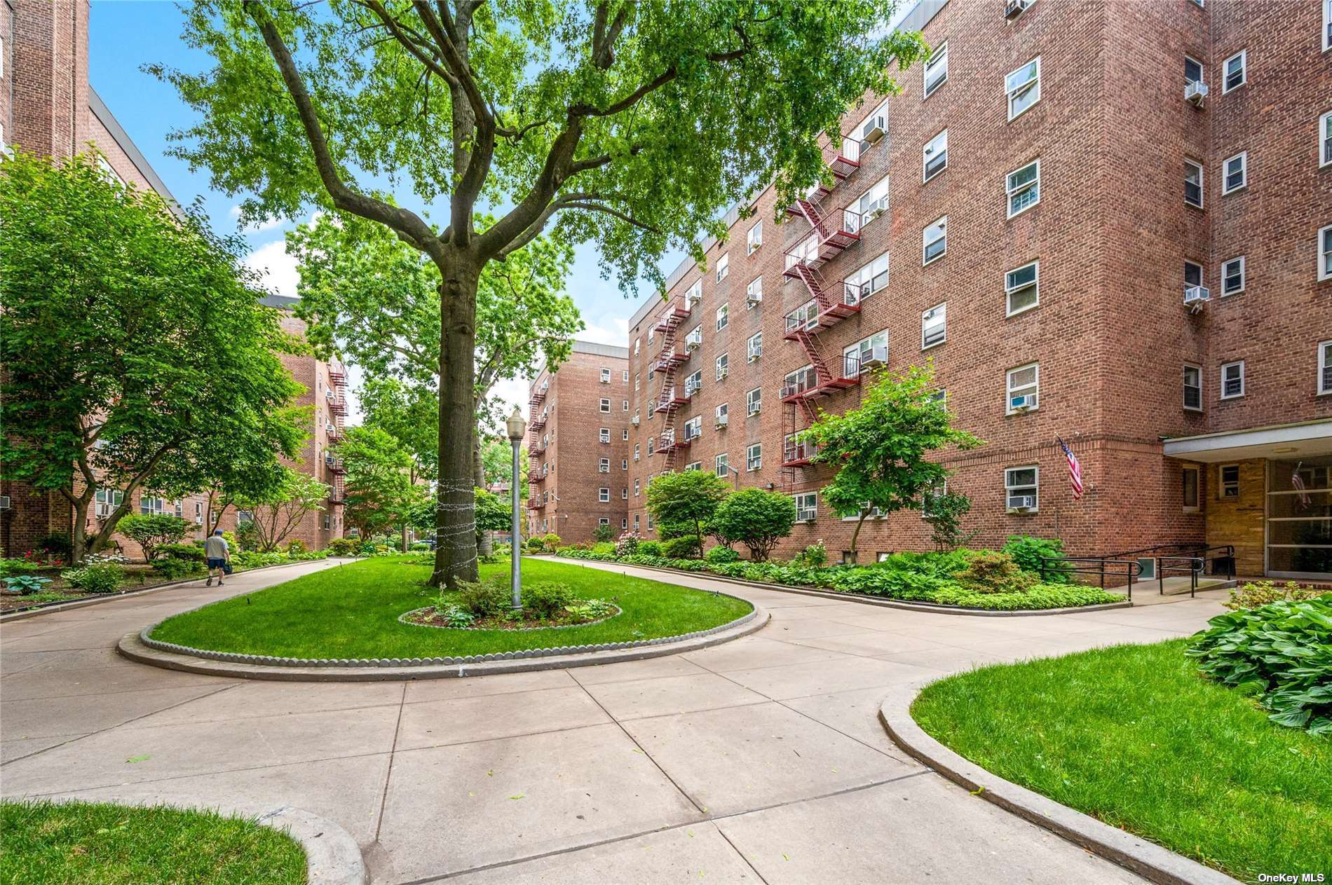 44-69 Kissena Boulevard #1L, Flushing, New York image 4