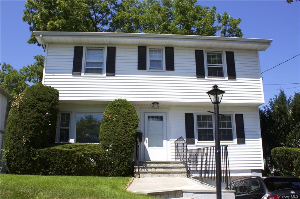 Rental Property at 171 Bradley Road, Scarsdale, New York - Bedrooms: 4 
Bathrooms: 2 
Rooms: 7  - $6,000 MO.