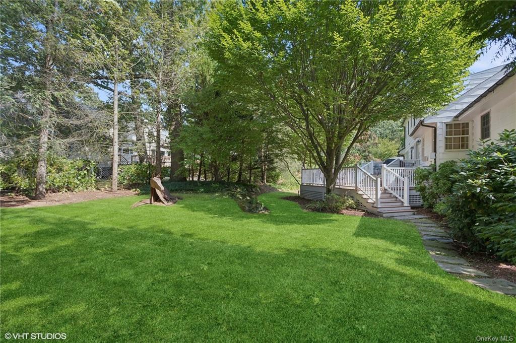 19 Myrtledale Road, Scarsdale, New York image 32