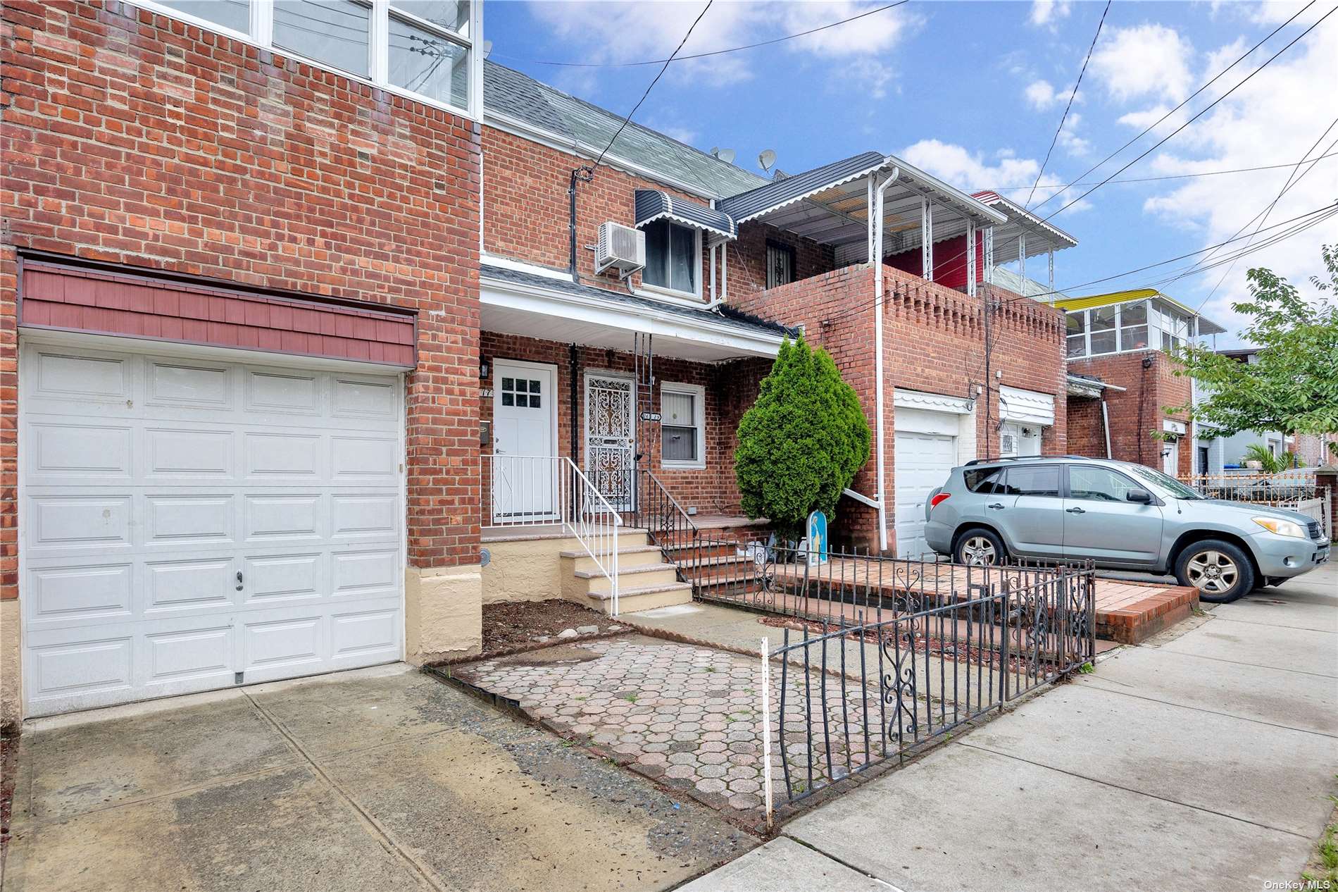 Property for Sale at 16717 110th Avenue, Jamaica, Queens, NY - Bedrooms: 3 
Bathrooms: 3 
Rooms: 6  - $699,000