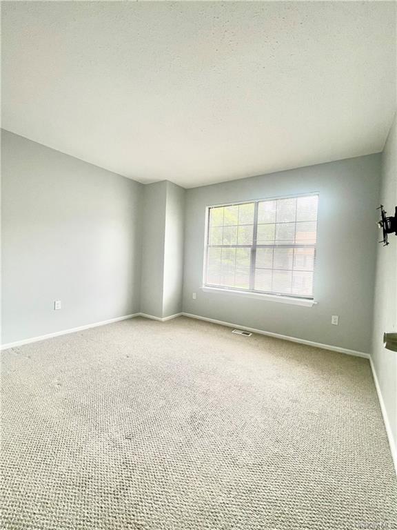 Photo 9 of 16 of 42 Yorkshire Terrace condo