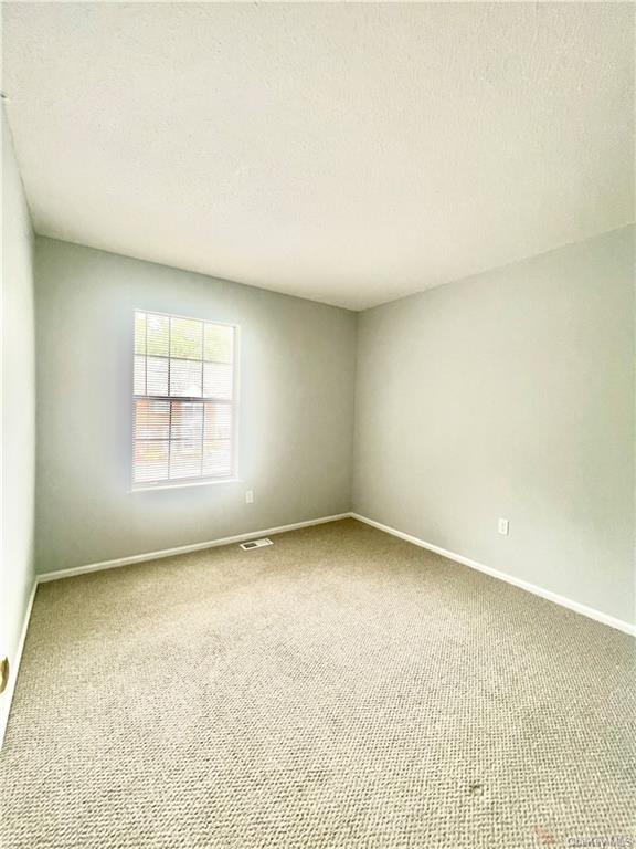 Photo 8 of 16 of 42 Yorkshire Terrace condo