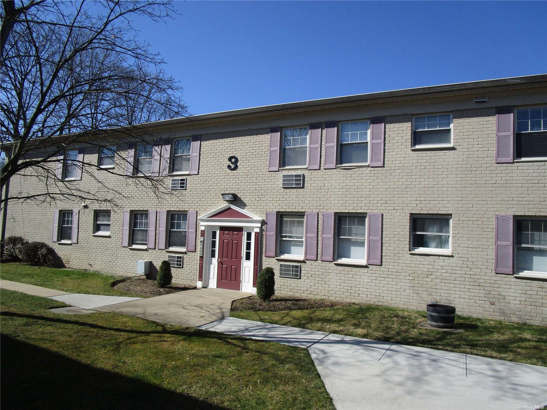 324 Post Avenue #3-B, Westbury, New York image 2