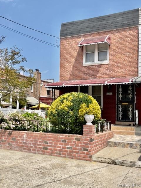 Photo 1 of 2566 Eastchester Road, Bronx, New York, $599,999, Web #: 6263621