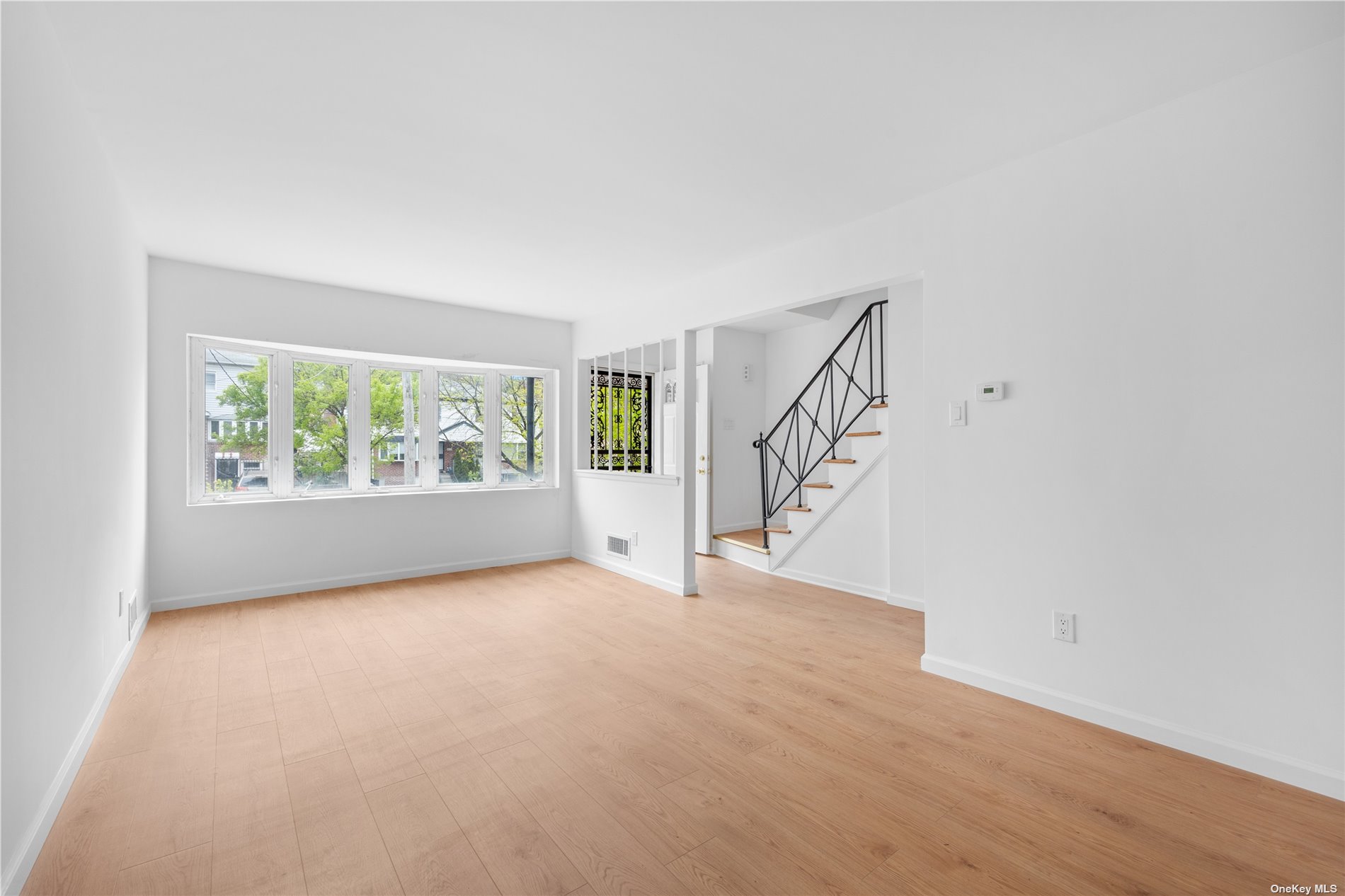 Photo 1 of 10 of 141-25 25th Avenue house