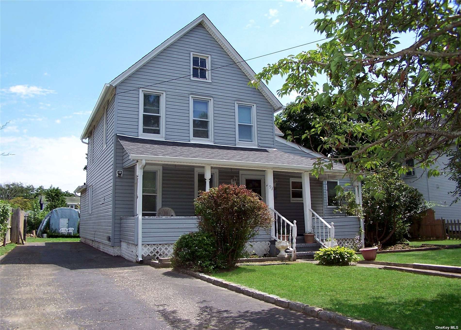 93 Maple Avenue, Patchogue, New York image 1