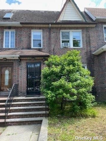 Property for Sale at 8336 63rd Avenue, Middle Village, Queens, NY - Bedrooms: 3 
Bathrooms: 2.5 
Rooms: 6  - $848,888