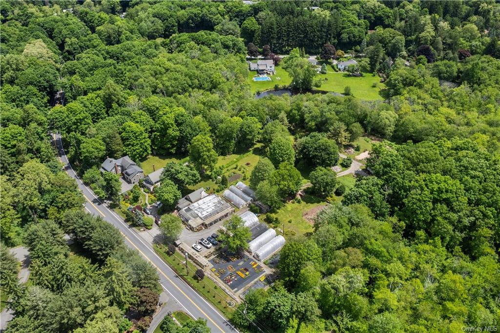 Property for Sale at 521 Bedford Road, Armonk, New York - Bedrooms: 4 
Bathrooms: 2 
Rooms: 7  - $1,395,000