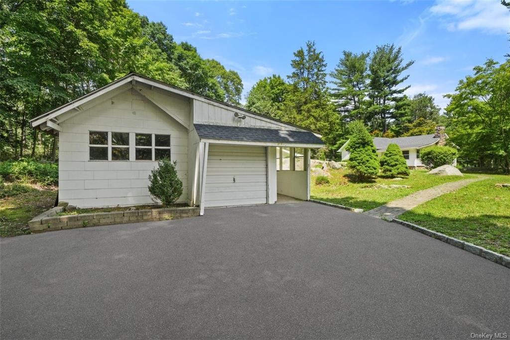 1658 Amazon Road, Mohegan Lake, New York image 27