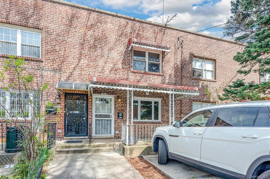 Photo 1 of 14 of 1828 Delancey Place house