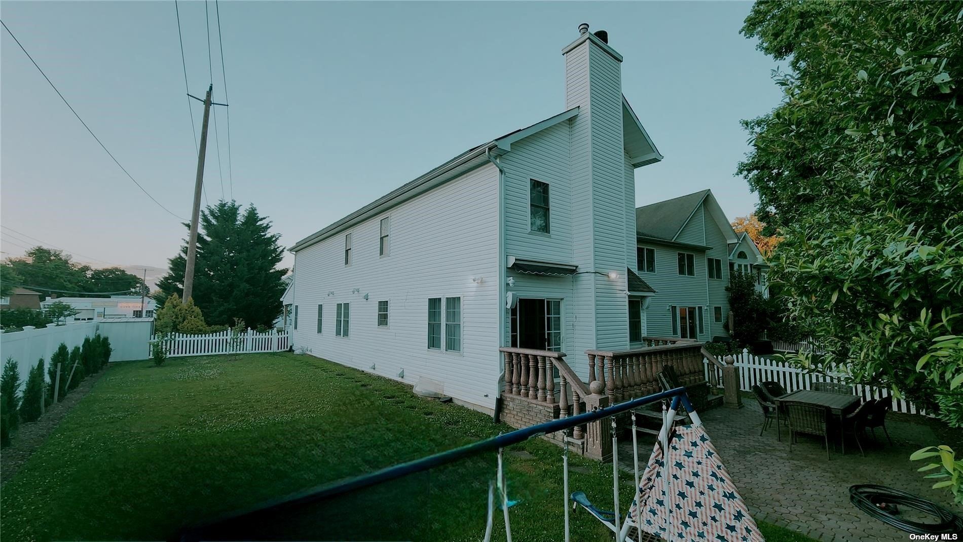 2 Tennis Court, Glen Head, New York image 6