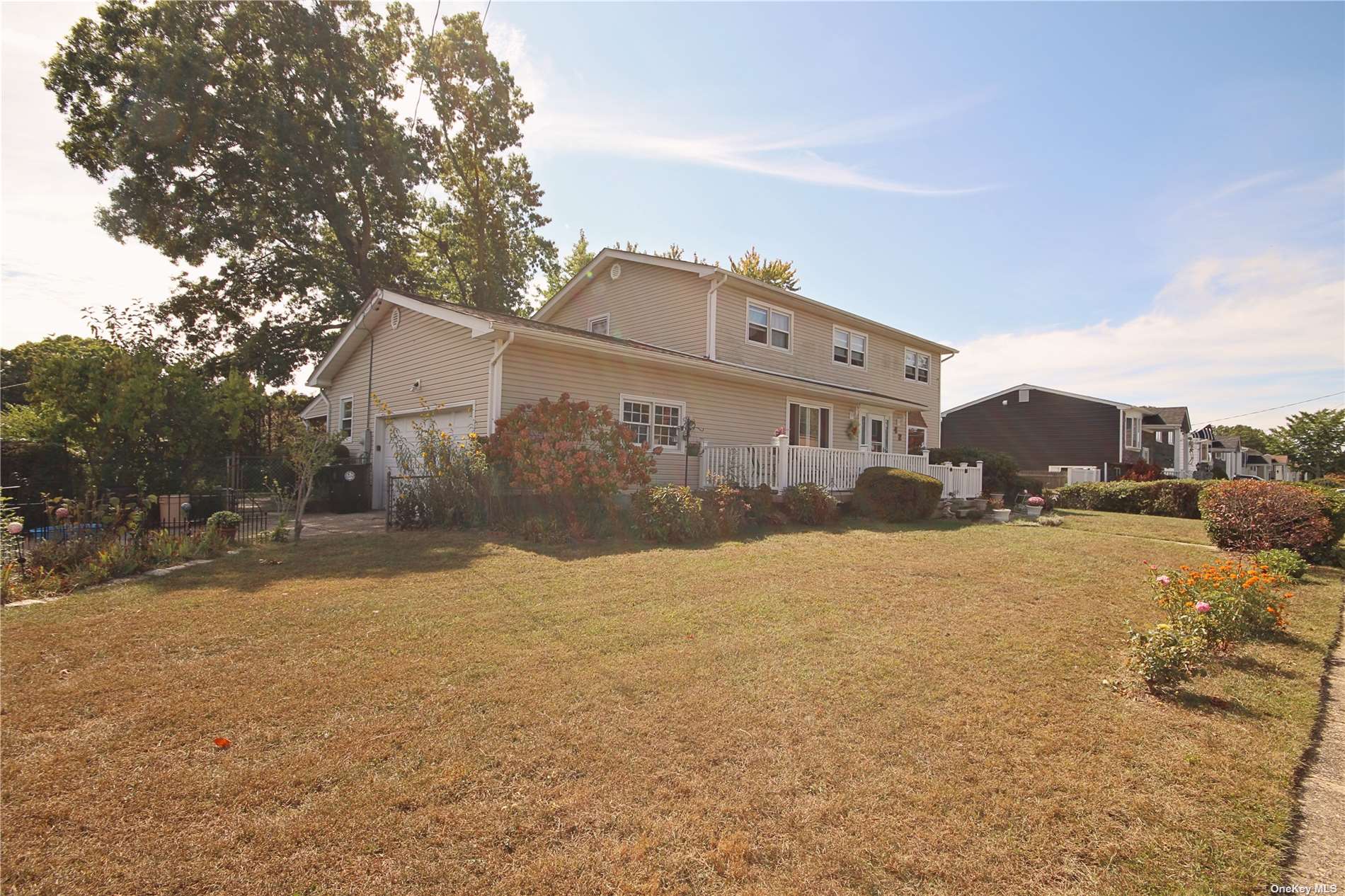 42 Westminster Lane, West Islip, New York image 34