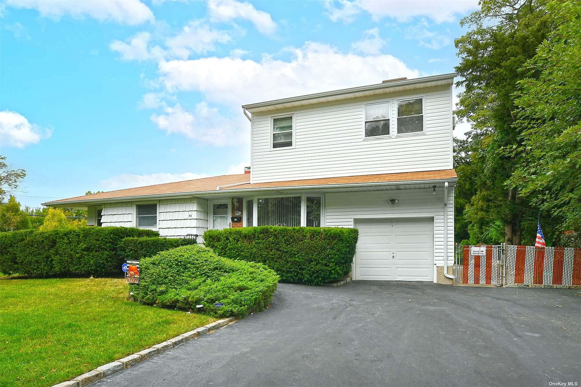 71 Parkway Drive, Commack, New York image 5