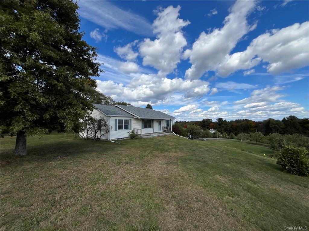 297 Lattintown Road, Marlboro, New York - 3 Bedrooms  
2 Bathrooms  
9 Rooms - 