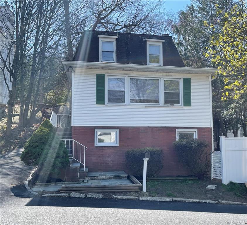 Rental Property at 64 Mountain Road, Irvington, New York - Bedrooms: 3 
Bathrooms: 2 
Rooms: 6  - $3,600 MO.