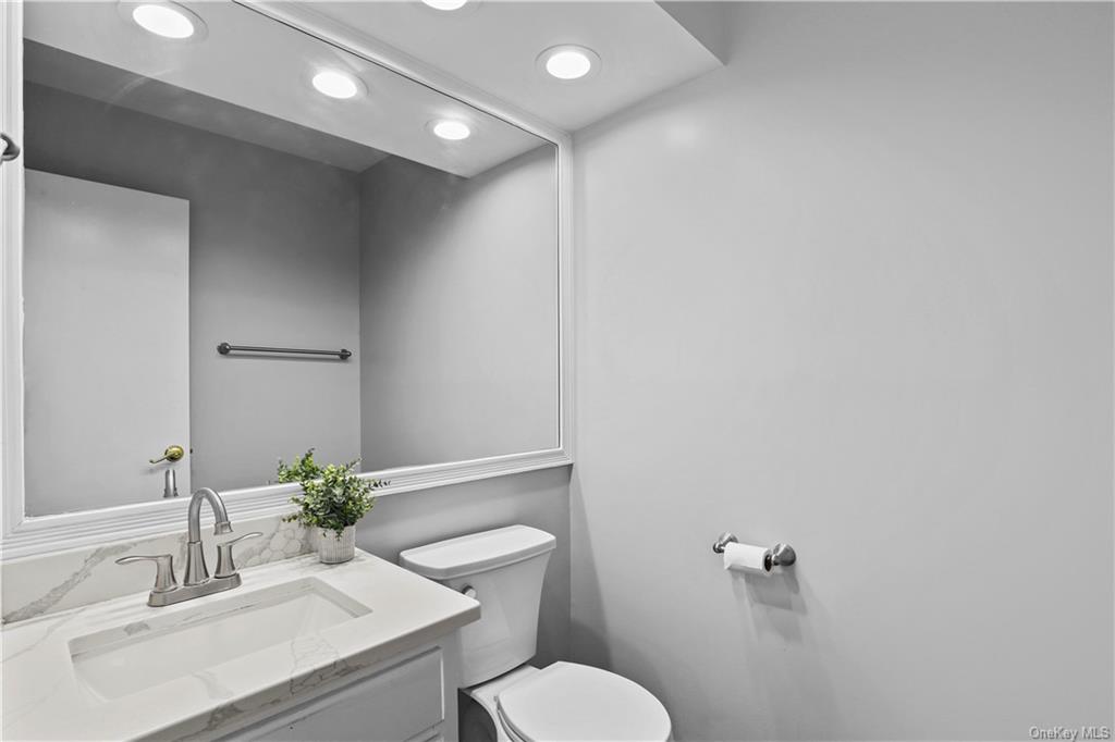 Photo 7 of 24 of 9 Woods Brooke Lane 4 condo