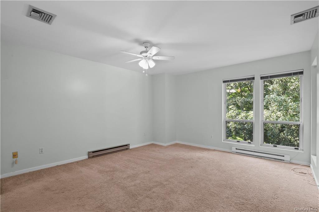 Photo 11 of 24 of 9 Woods Brooke Lane 4 condo