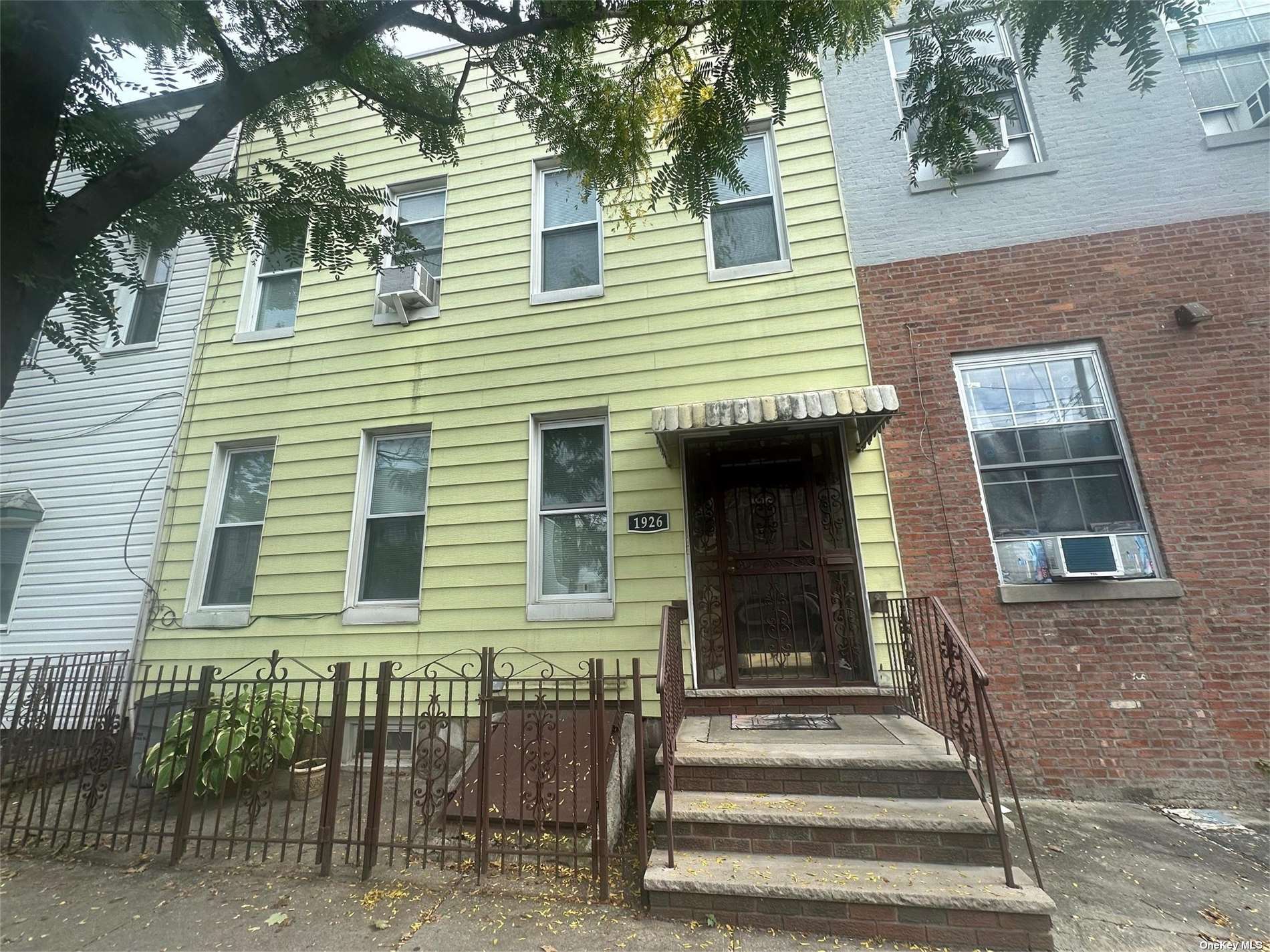 1926 Harman Street, Ridgewood, Queens, NY - 5 Bedrooms  
2 Bathrooms  
11 Rooms - 