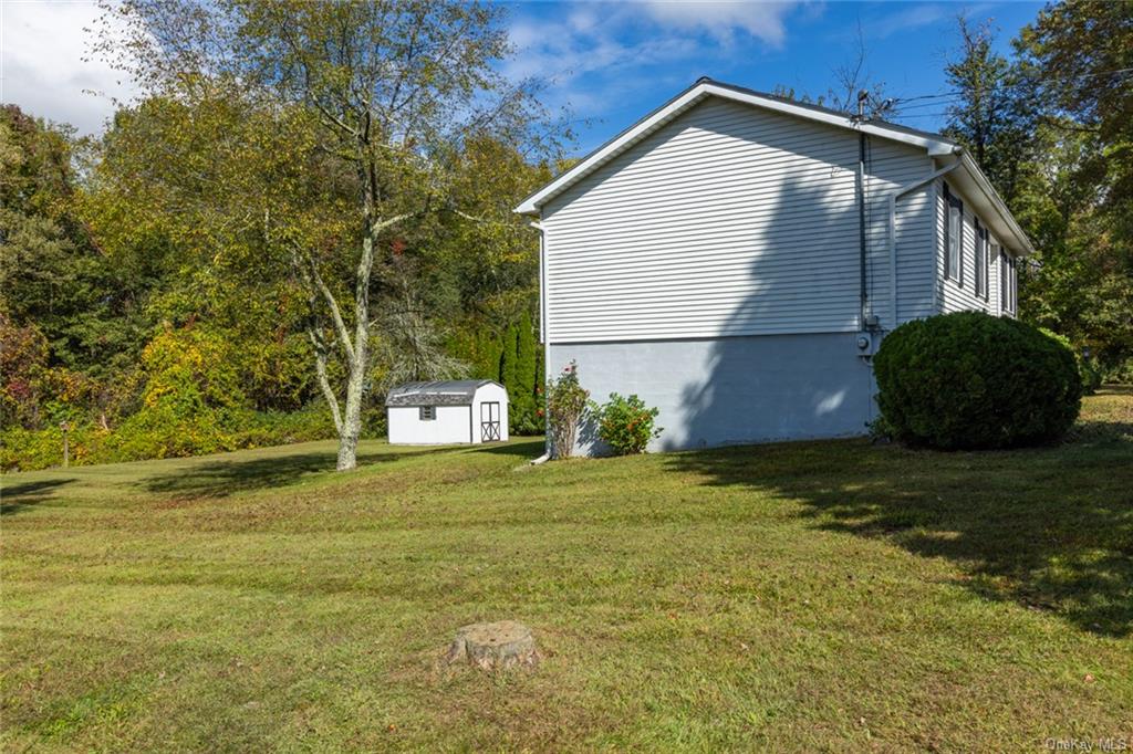 323 S Ohioville Road, New Paltz, New York image 2