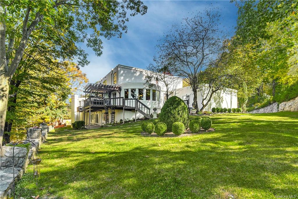 65 Round Hill Road, Armonk, New York image 31