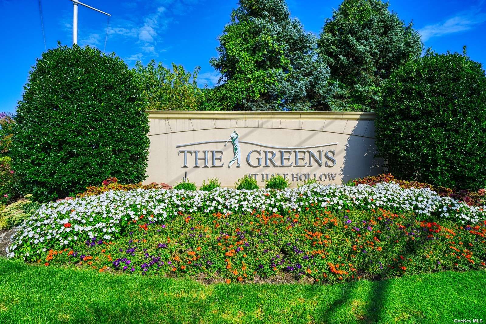 816 Portofino Place #816, Melville, New York image 2