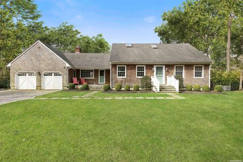 37 Foster Quogue NY 11959