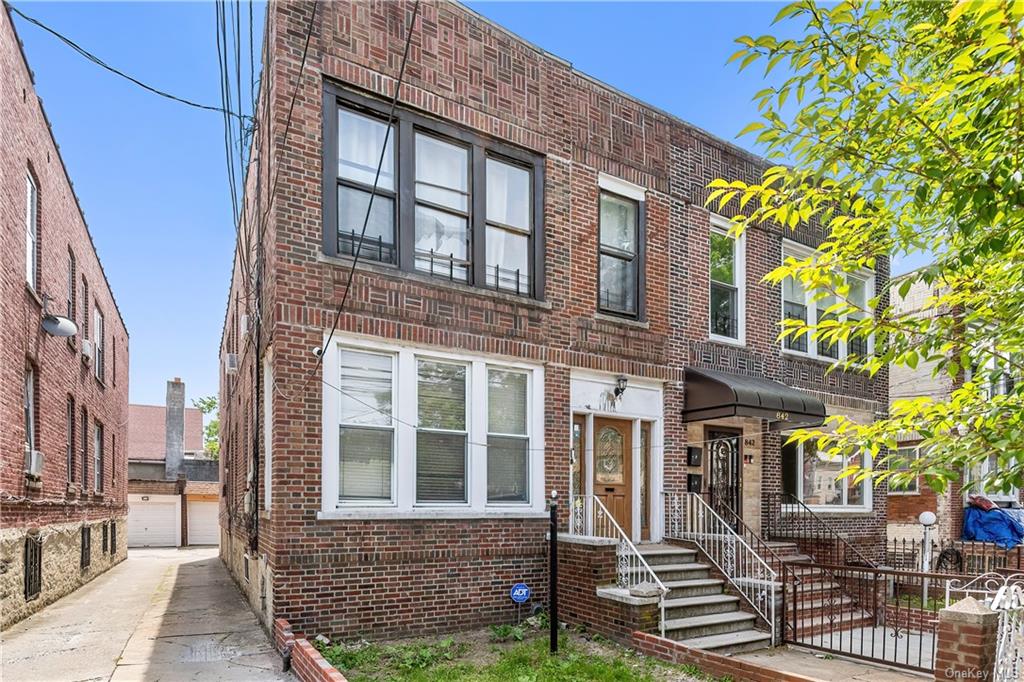 Property for Sale at 844 E 222nd Street, Bronx, New York - Bedrooms: 6 
Bathrooms: 3  - $799,000