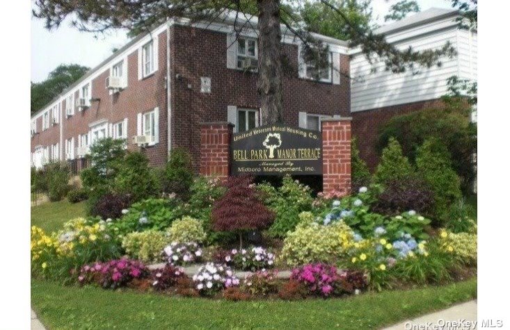 Photo 1 of 9 — 226-37 Manor Road 2714, Bellerose Manor, NY 11427