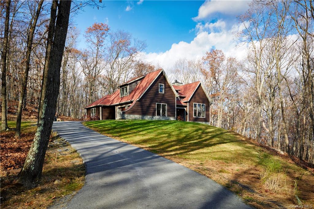 Property for Sale at 82 Brady Road, Warwick, New York - Bedrooms: 3 
Bathrooms: 4 
Rooms: 11  - $1,625,000