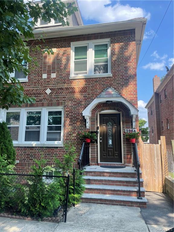 3964 Bell Avenue, Bronx, New York - 6 Bedrooms  
4 Bathrooms - 