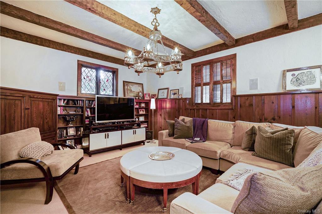 Photo 11 of 27 of 18 Griswold Road house