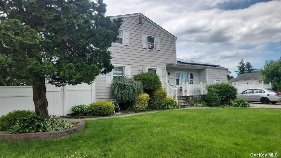 206 Jefferson Avenue, Brentwood, New York image 4