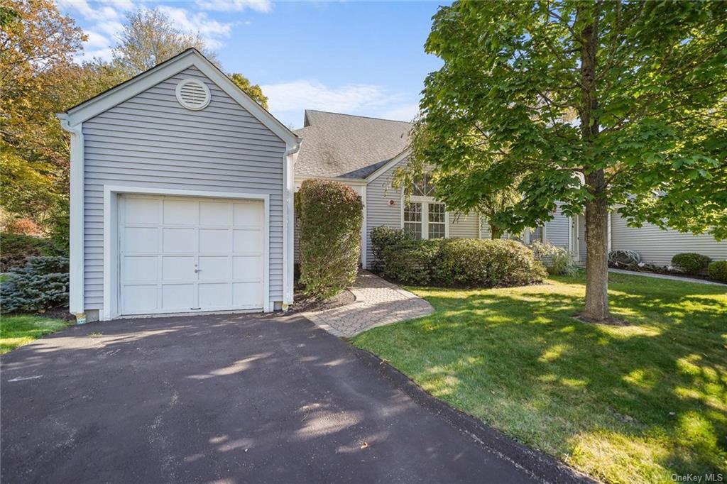 Property for Sale at 215 Sandpiper Court, Yorktown Heights, New York - Bedrooms: 3 
Bathrooms: 3 
Rooms: 7  - $685,000