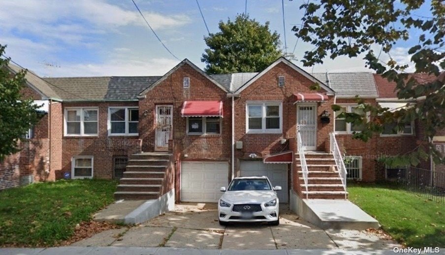 11545 204th Street, Saint Albans, Queens, NY - 3 Bedrooms  
2 Bathrooms  
6 Rooms - 