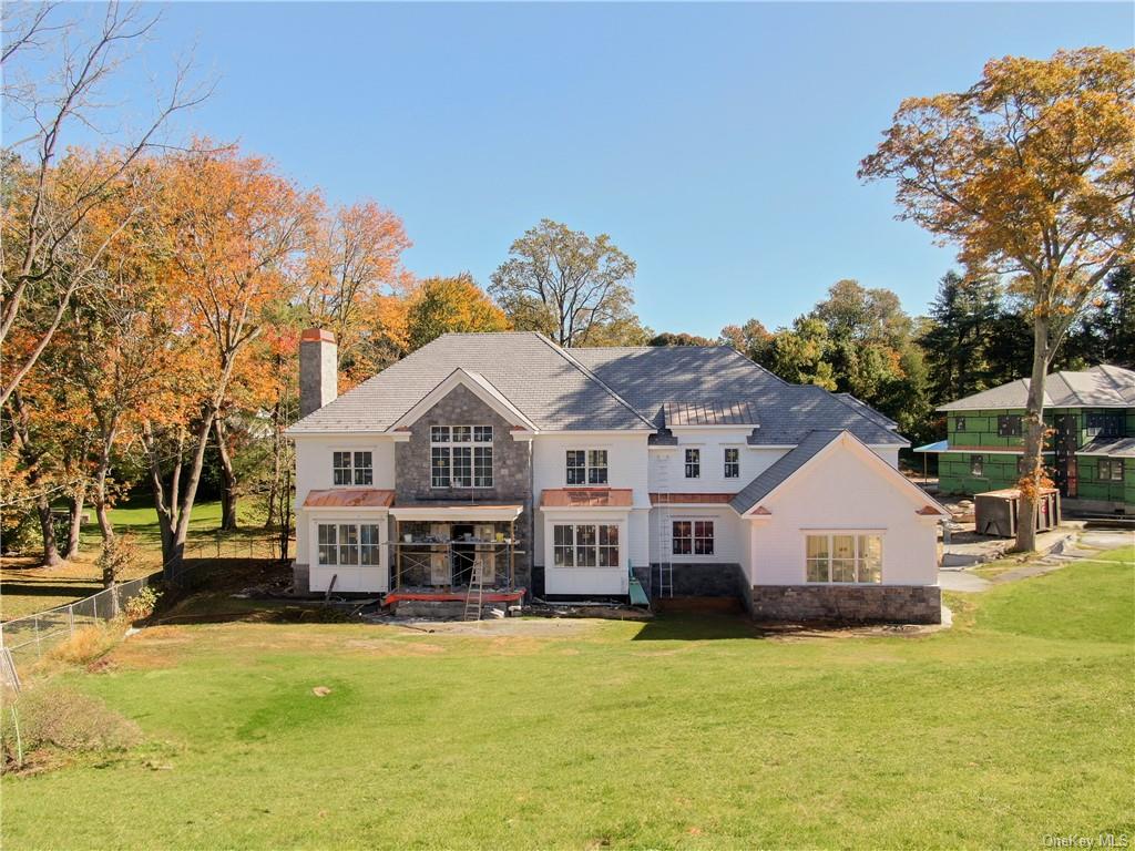 1 Quaker Center, Scarsdale, New York - 7 Bedrooms  
7.5 Bathrooms  
13 Rooms - 