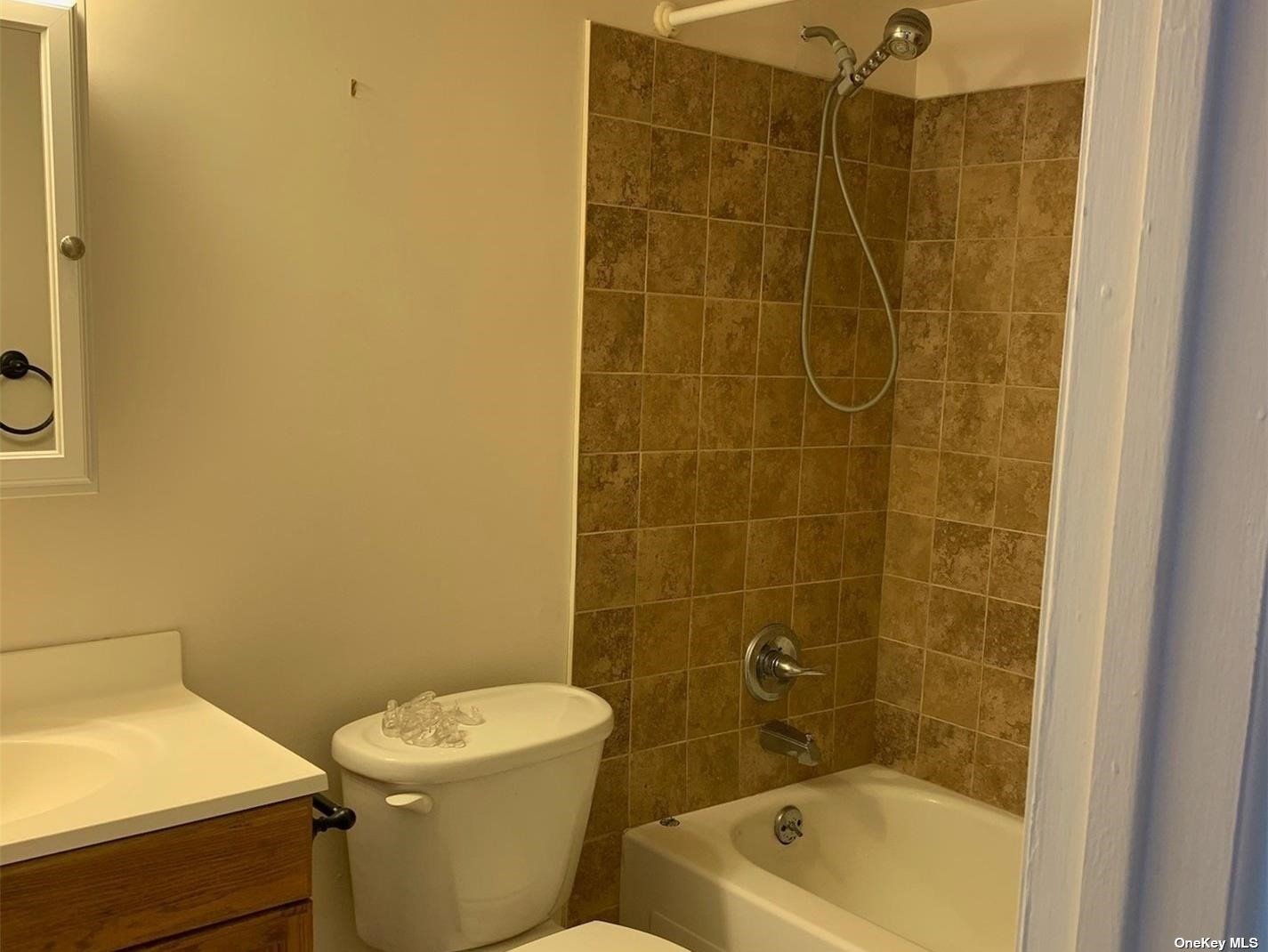Photo 5 of 10 of 132 Bailey Court 132 co-op property