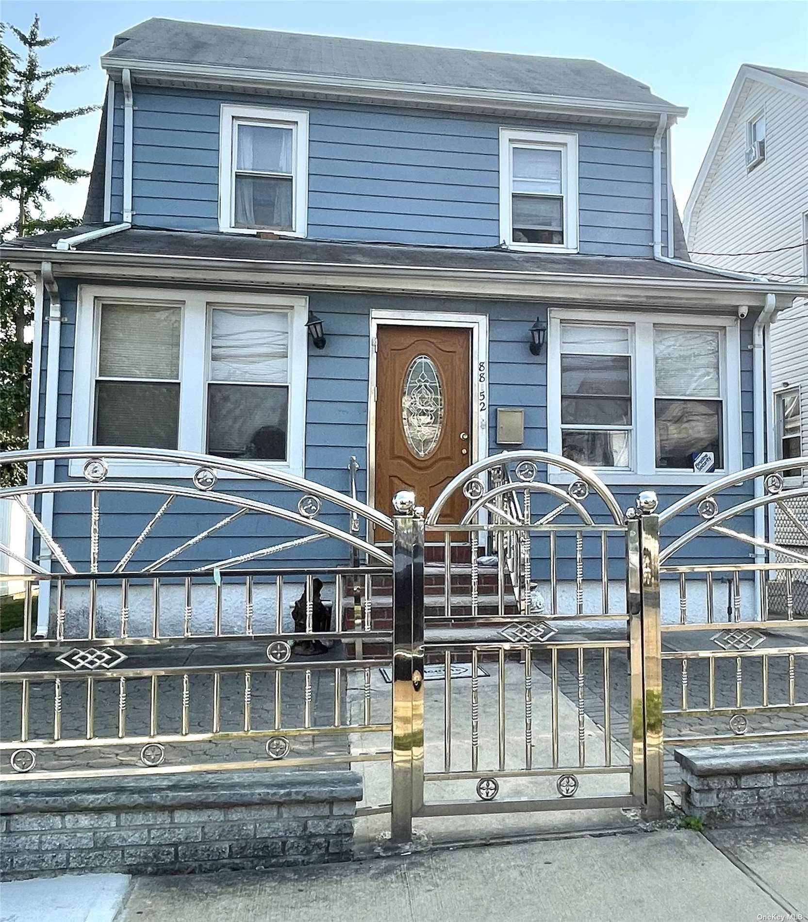 8852 212th Street, Queens Village, Queens, NY - 3 Bedrooms  
3.5 Bathrooms  
5 Rooms - 