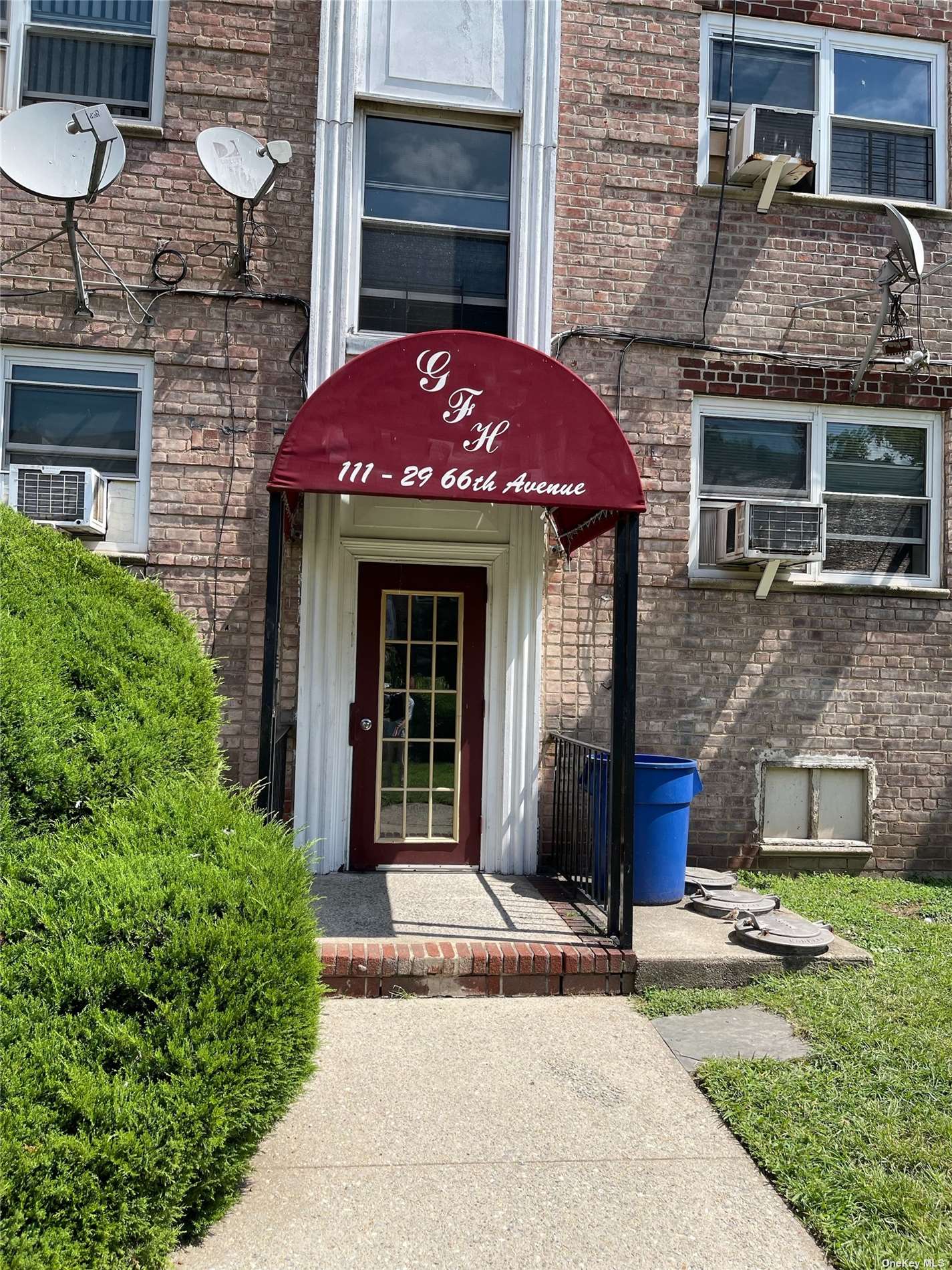 Property for Sale at 11129 66 Avenue 2A, Forest Hills, Queens, NY - Bedrooms: 2 
Bathrooms: 1 
Rooms: 5  - $380,000