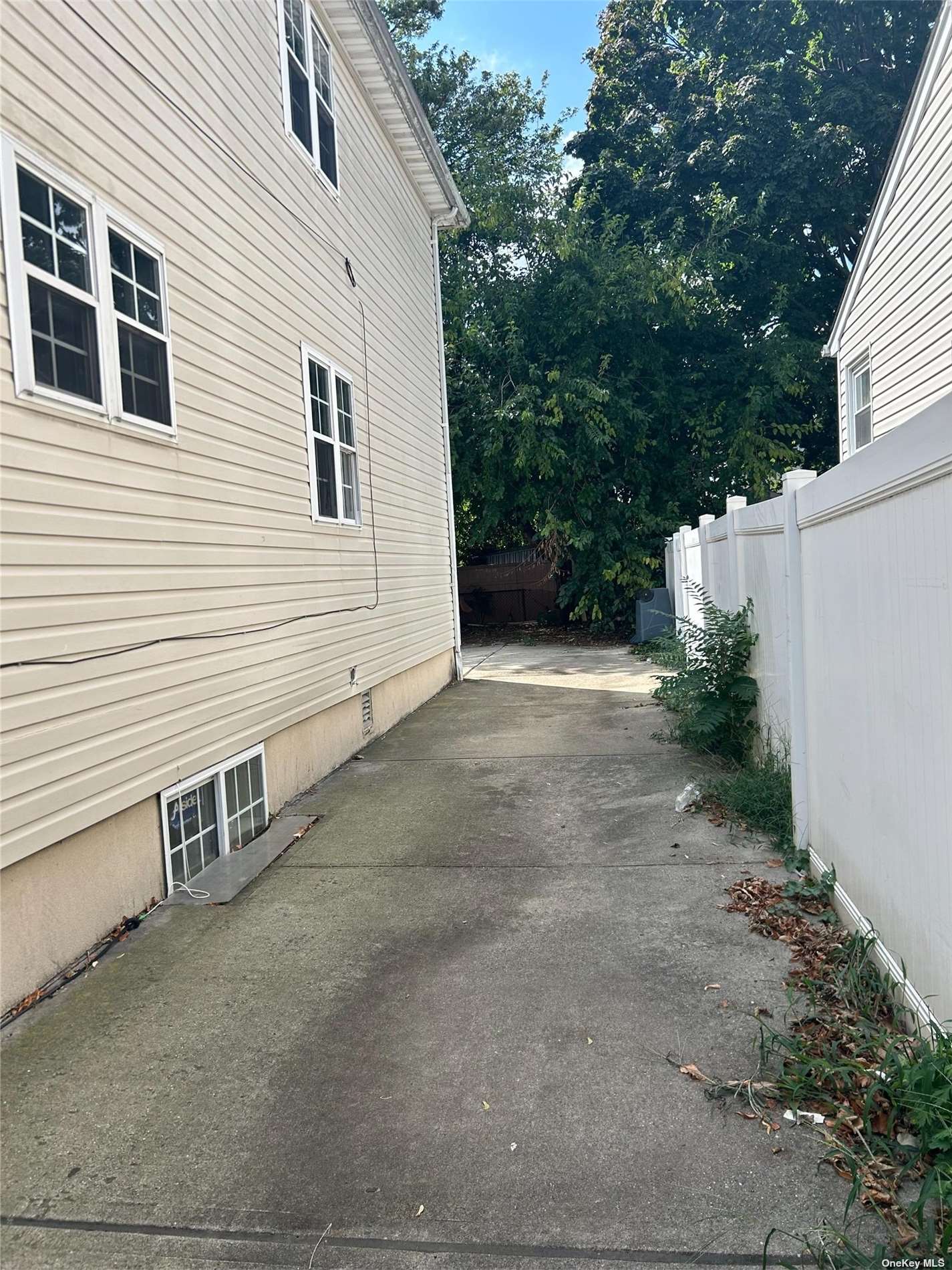 140-36A Latham Lane #A, Jamaica, New York image 4