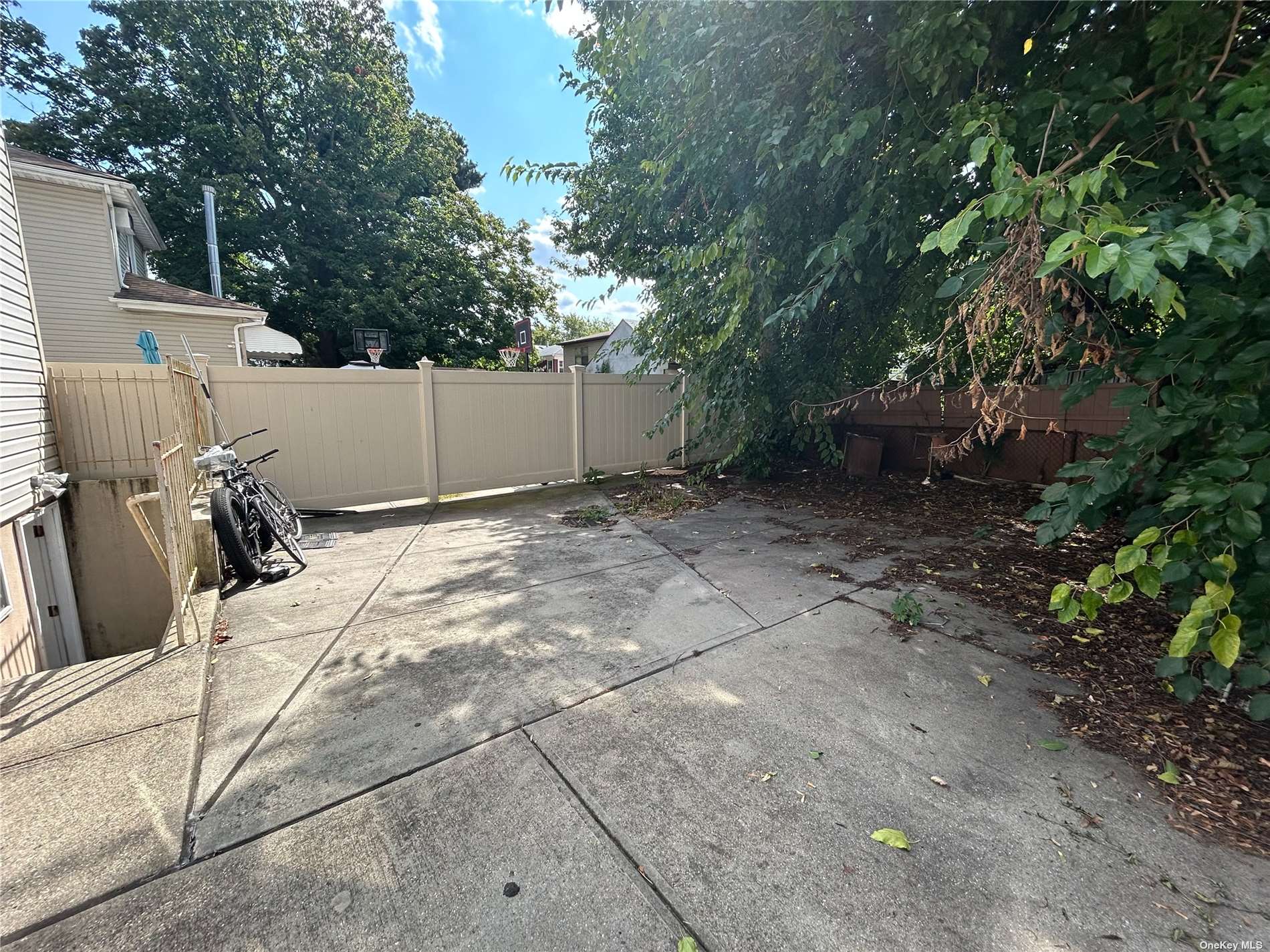 140-36A Latham Lane #A, Jamaica, New York image 5
