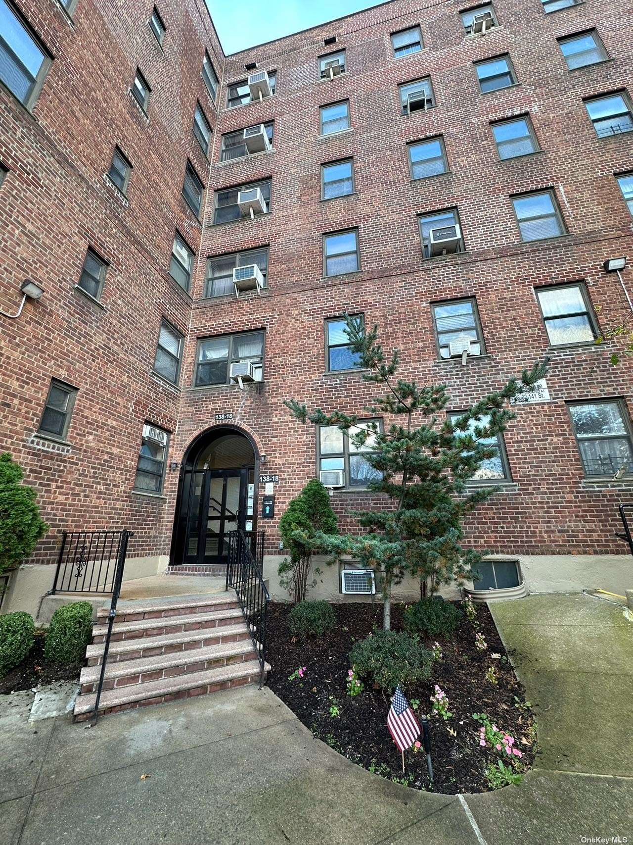 138-18 28 Road #2D, Flushing, New York image 1