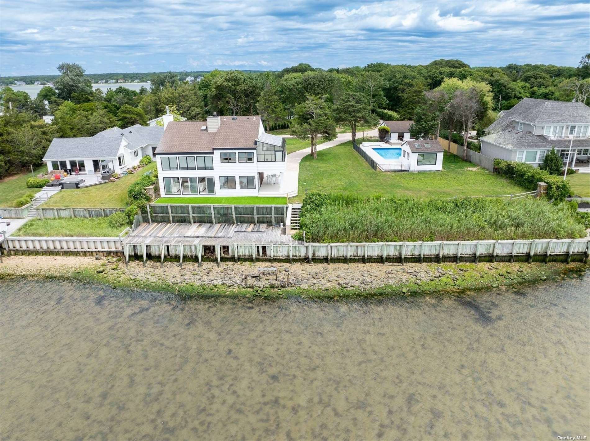 11 Tiana Circle, Hampton Bays, New York image 3