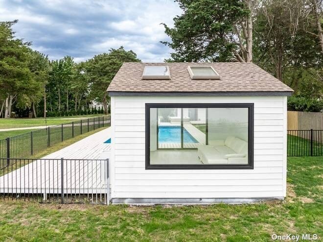 11 Tiana Circle, Hampton Bays, New York image 9