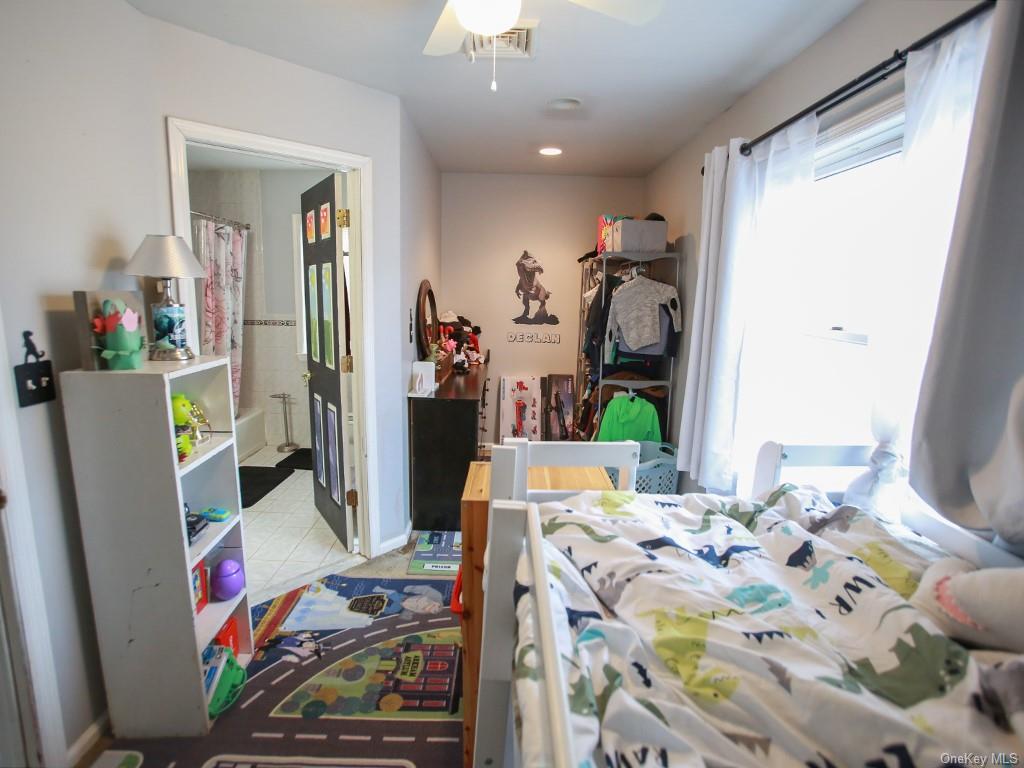 Photo 9 of 21 of 25 Windermere Avenue house