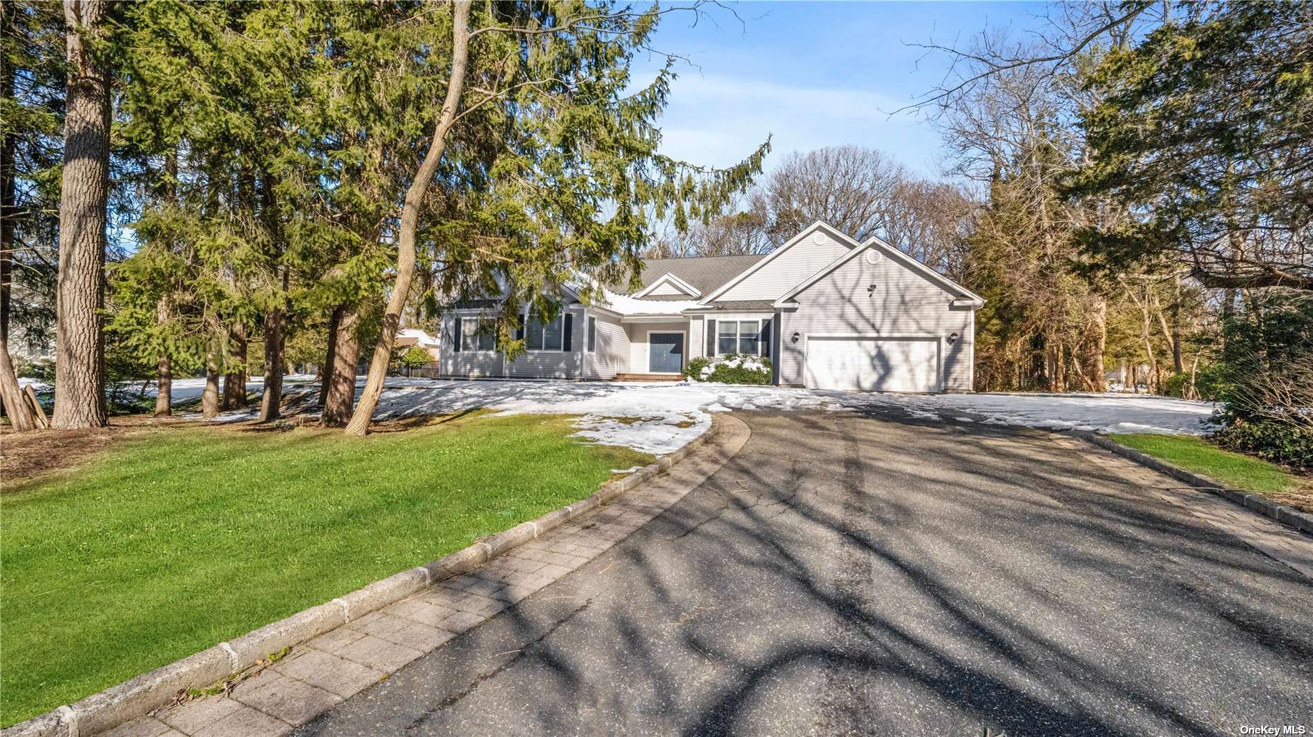Property for Sale at 110 Hauppauge Road, Commack, Hamptons, NY - Bedrooms: 5 
Bathrooms: 3  - $969,000