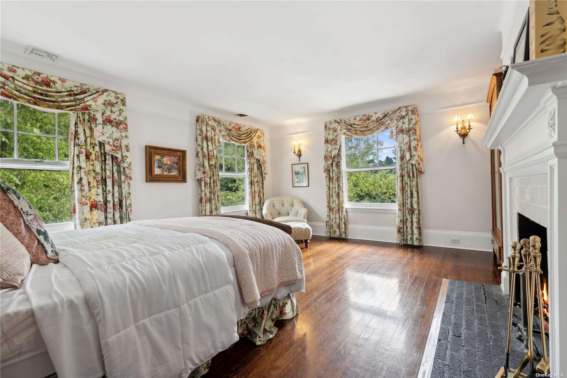 10 Peathole Lane, Bellport Village, New York image 26