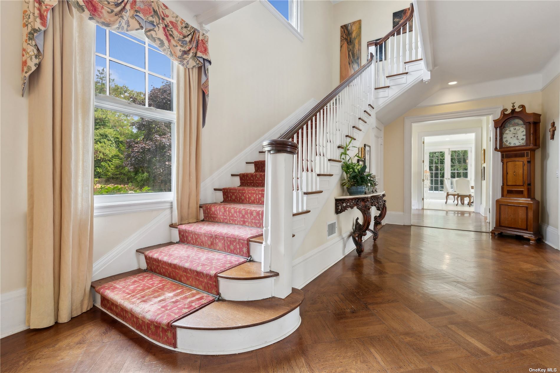 10 Peathole Lane, Bellport Village, New York image 17